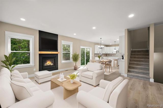 9355 Andersonville Road, Clarkston, MI 48346