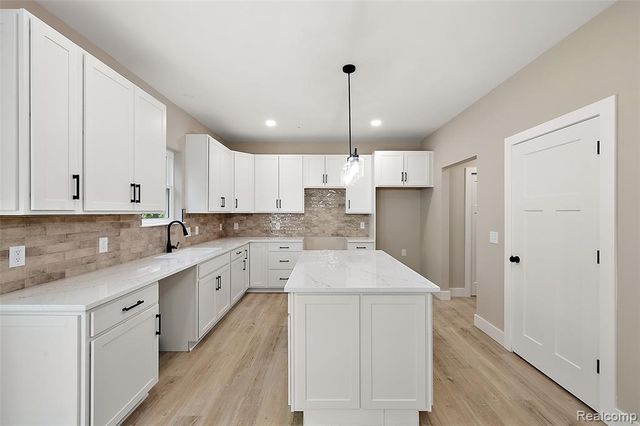 9355 Andersonville Road, Clarkston, MI 48346