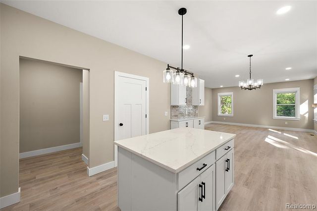 9355 Andersonville Road, Clarkston, MI 48346