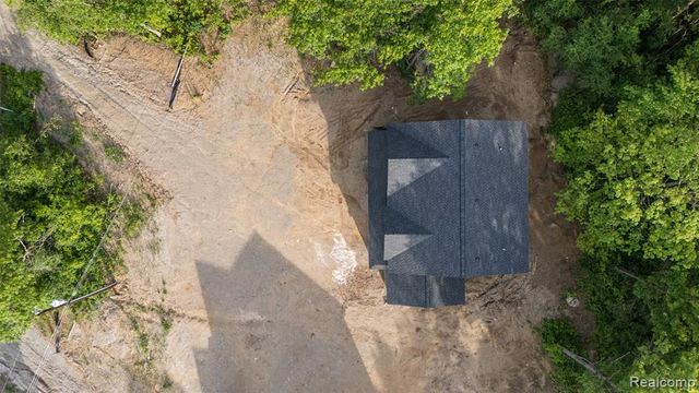 9355 Andersonville Road, Clarkston, MI 48346