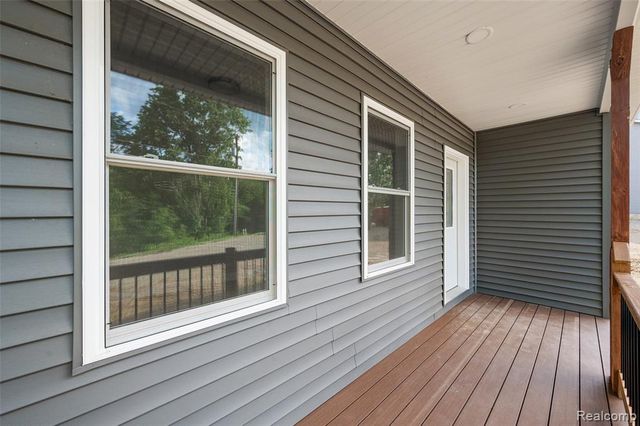 9355 Andersonville Road, Clarkston, MI 48346
