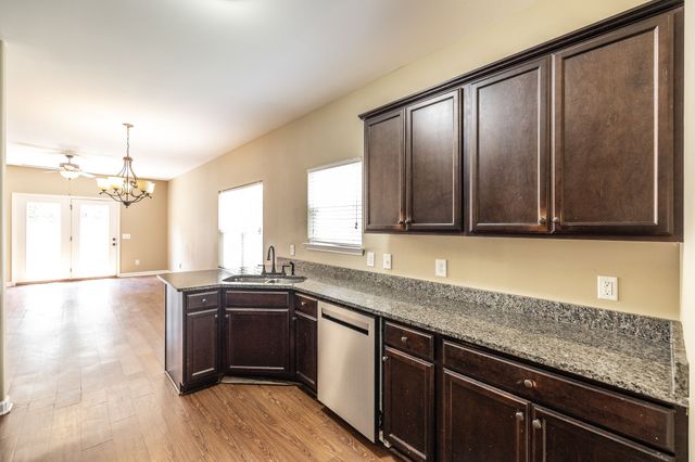 231 Donna Dr, Hendersonville, TN 37075