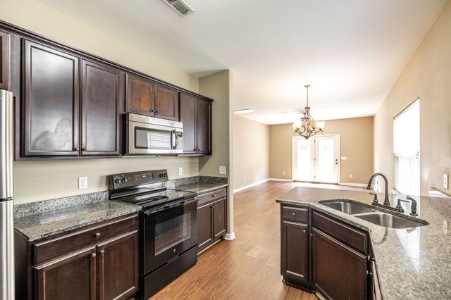 231 Donna Dr, Hendersonville, TN 37075