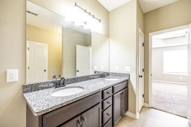 231 Donna Dr, Hendersonville, TN 37075