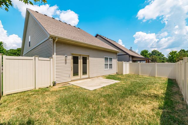 231 Donna Dr, Hendersonville, TN 37075