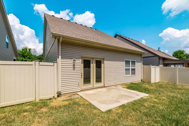 231 Donna Dr, Hendersonville, TN 37075