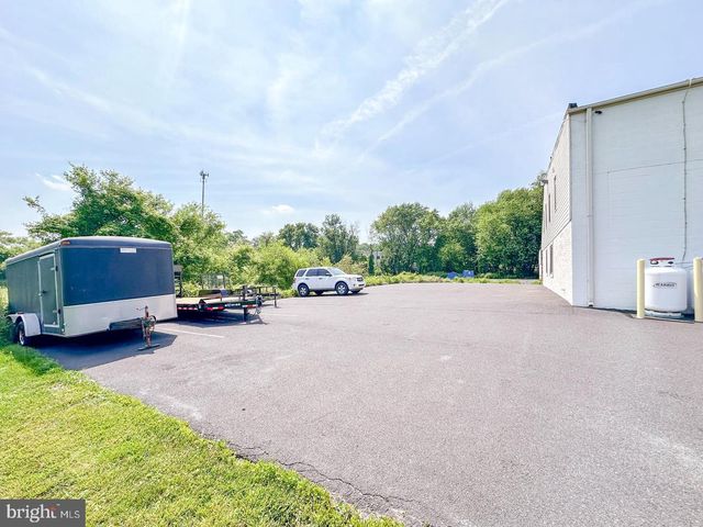 406 E PENNSYLVANIA BLVD, Feasterville Trevose, PA 19053