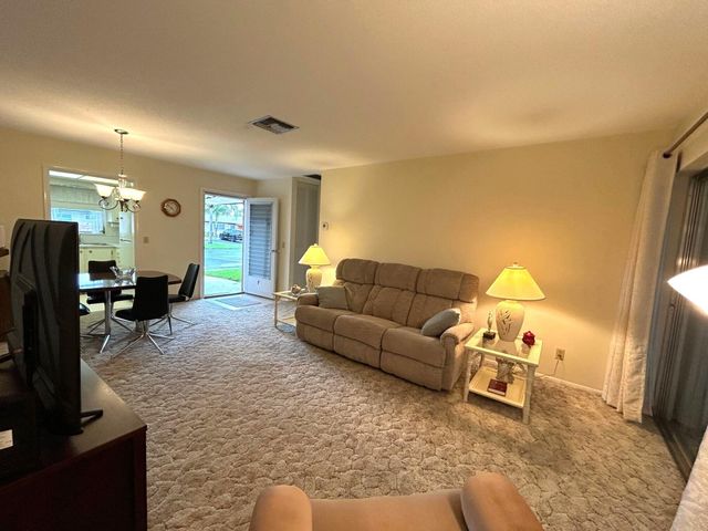 2955 Crosley Drive W F, West Palm Beach, FL 33415