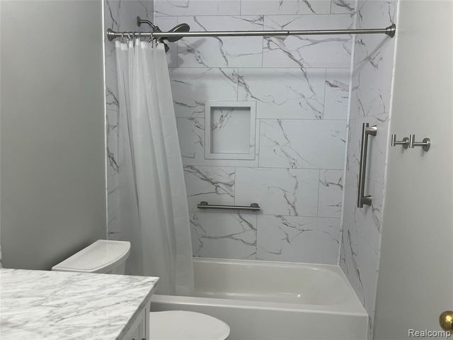 3591 Port Cove Drive 55, Waterford, MI 48328