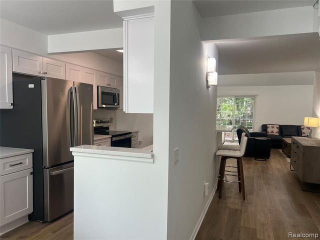 3591 Port Cove Drive 55, Waterford, MI 48328