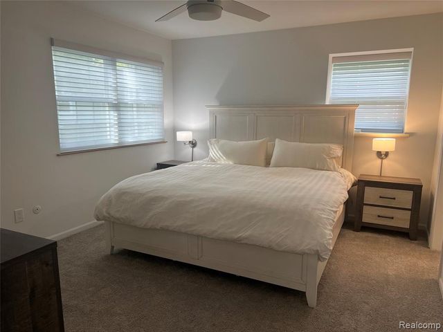 3591 Port Cove Drive 55, Waterford, MI 48328