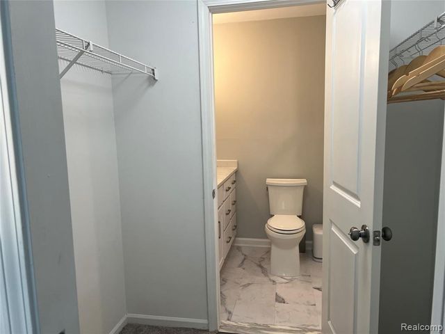 3591 Port Cove Drive 55, Waterford, MI 48328