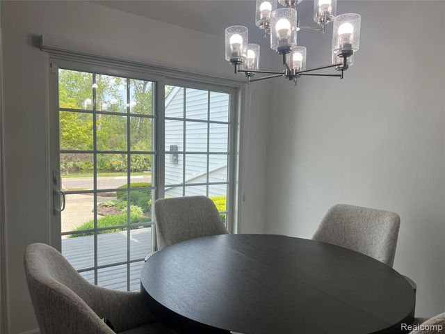 3591 Port Cove Drive 55, Waterford, MI 48328