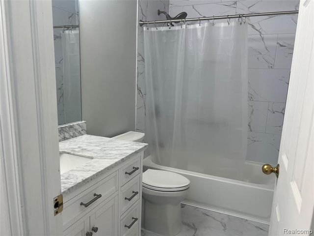 3591 Port Cove Drive 55, Waterford, MI 48328