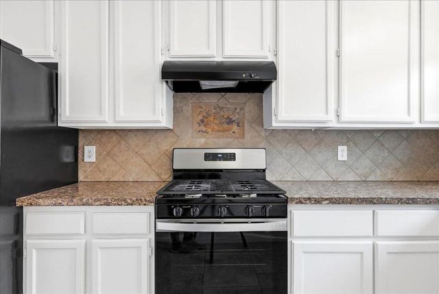 31601 Avenida Maravilla 2, Cathedral City, CA 92234