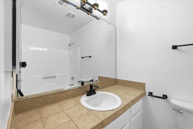 31601 Avenida Maravilla 2, Cathedral City, CA 92234