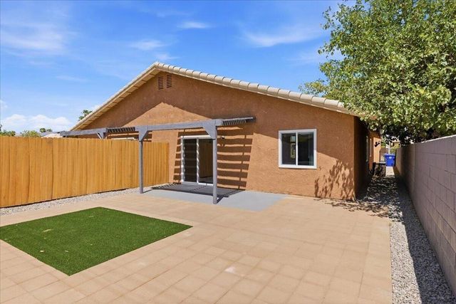 31601 Avenida Maravilla 2, Cathedral City, CA 92234