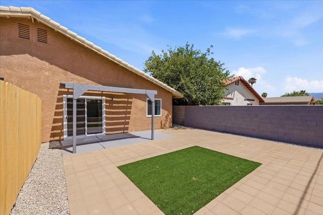 31601 Avenida Maravilla 2, Cathedral City, CA 92234