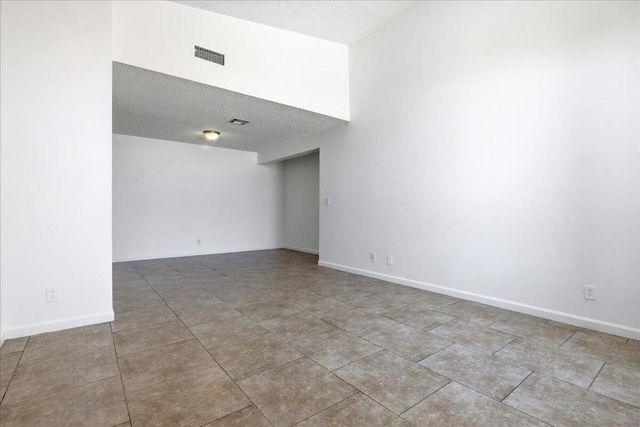 31601 Avenida Maravilla 2, Cathedral City, CA 92234