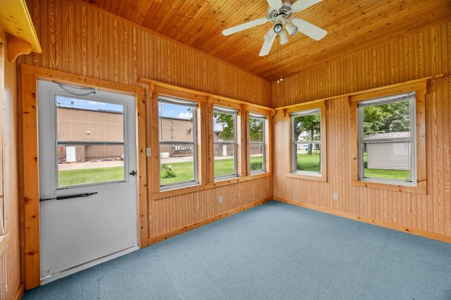 226 Ash Avenue, Bird Island, MN 55310