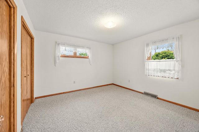 226 Ash Avenue, Bird Island, MN 55310