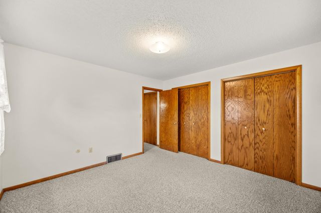 226 Ash Avenue, Bird Island, MN 55310