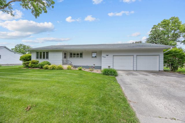 226 Ash Avenue, Bird Island, MN 55310