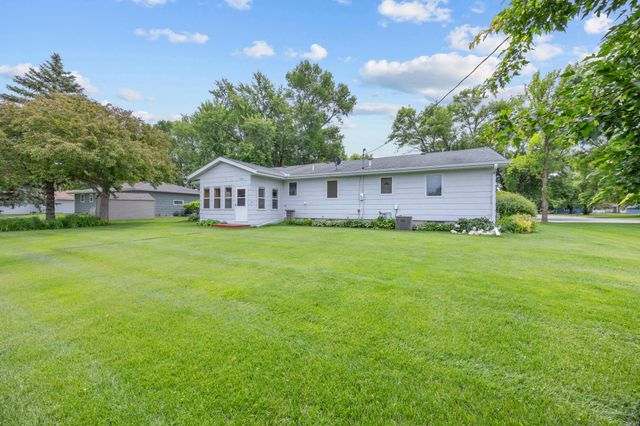 226 Ash Avenue, Bird Island, MN 55310