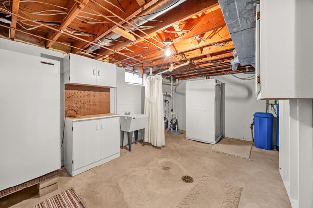 226 Ash Avenue, Bird Island, MN 55310