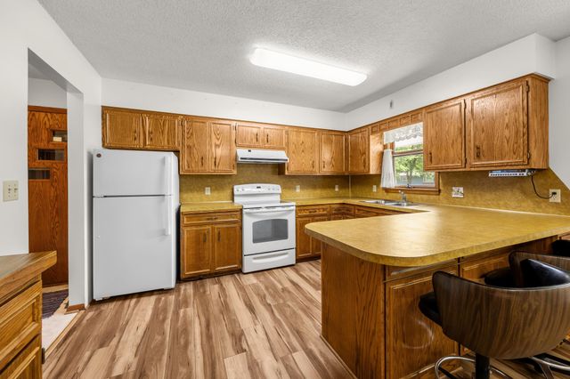 226 Ash Avenue, Bird Island, MN 55310