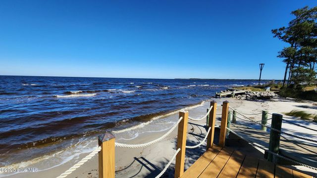 112 Sandy Point Drive, Beaufort, NC 28516