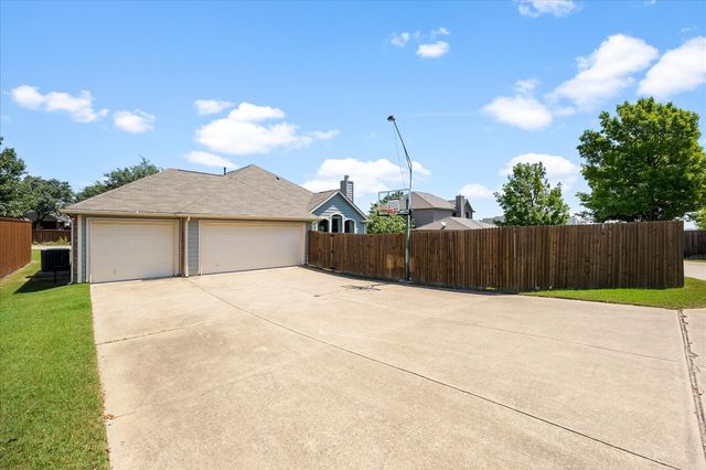611 Monterey Drive, Rockwall, TX 75087