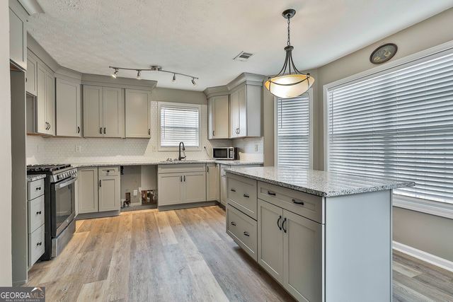 128 Calico Loop, Grantville, GA 30220