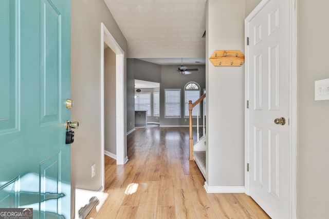 128 Calico Loop, Grantville, GA 30220