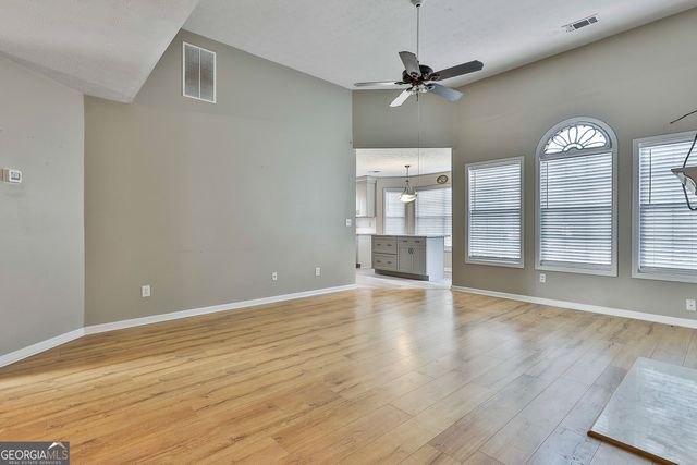 128 Calico Loop, Grantville, GA 30220