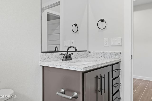 925 Nayland Place, El Paso, TX 79928