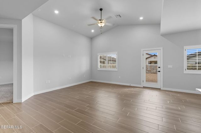 925 Nayland Place, El Paso, TX 79928
