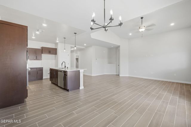 925 Nayland Place, El Paso, TX 79928