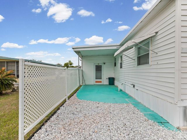 7366 FIRST LOOP AVENUE, Brooksville, FL 34613