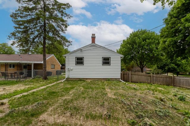 4076 N 93rd STREET, Wauwatosa, WI 53222