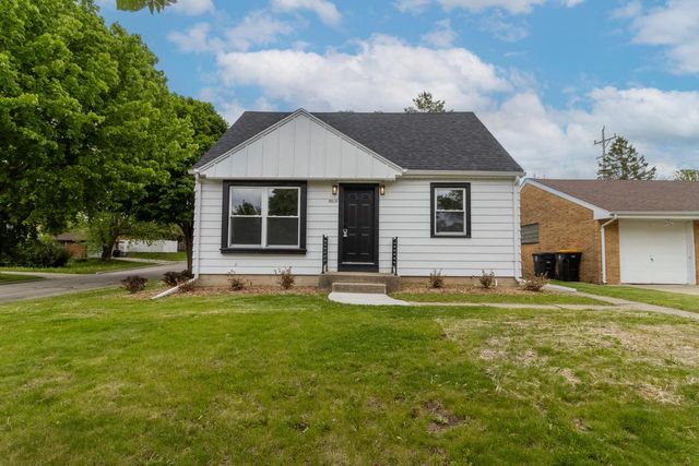 4076 N 93rd STREET, Wauwatosa, WI 53222