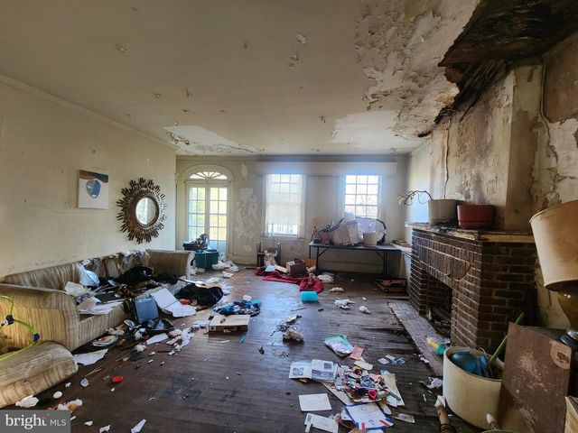 3307 FAIRVIEW AVE, Baltimore, MD 21216