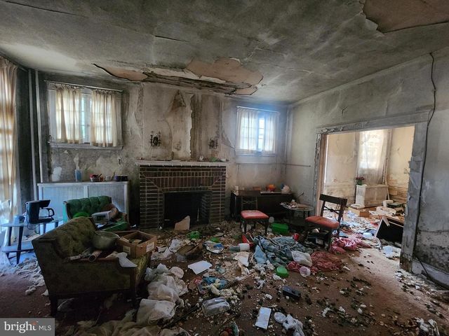 3307 FAIRVIEW AVE, Baltimore, MD 21216