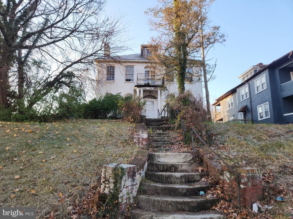 3307 FAIRVIEW AVE, Baltimore, MD 21216