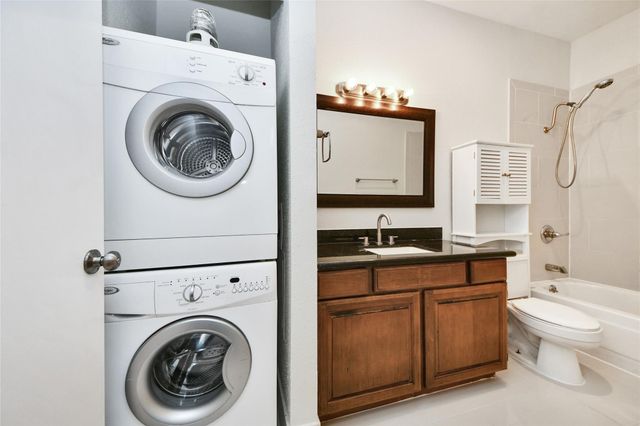 2400 N Braeswood Boulevard 324, Houston, TX 77030