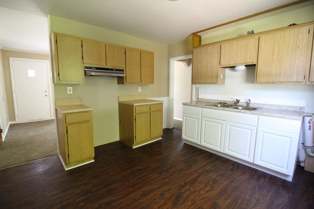 27241 Woodmont Street, Roseville, MI 48066