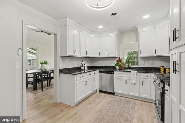 23 MINE RD, Lebanon, PA 17042