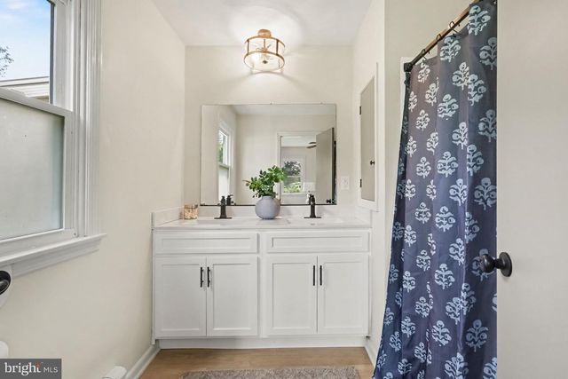 23 MINE RD, Lebanon, PA 17042