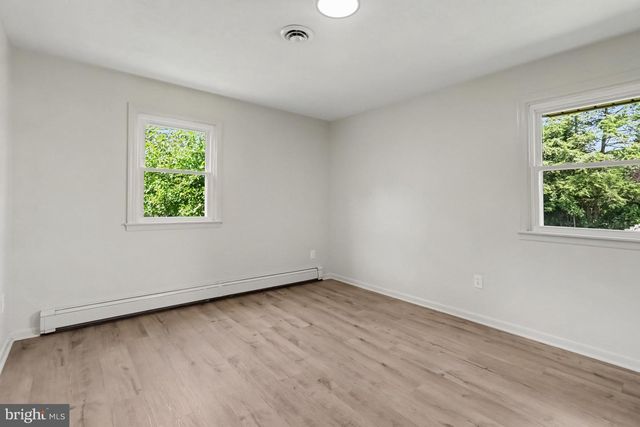 23 MINE RD, Lebanon, PA 17042