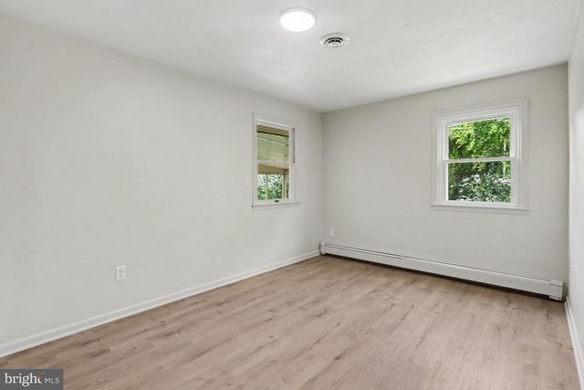 23 MINE RD, Lebanon, PA 17042